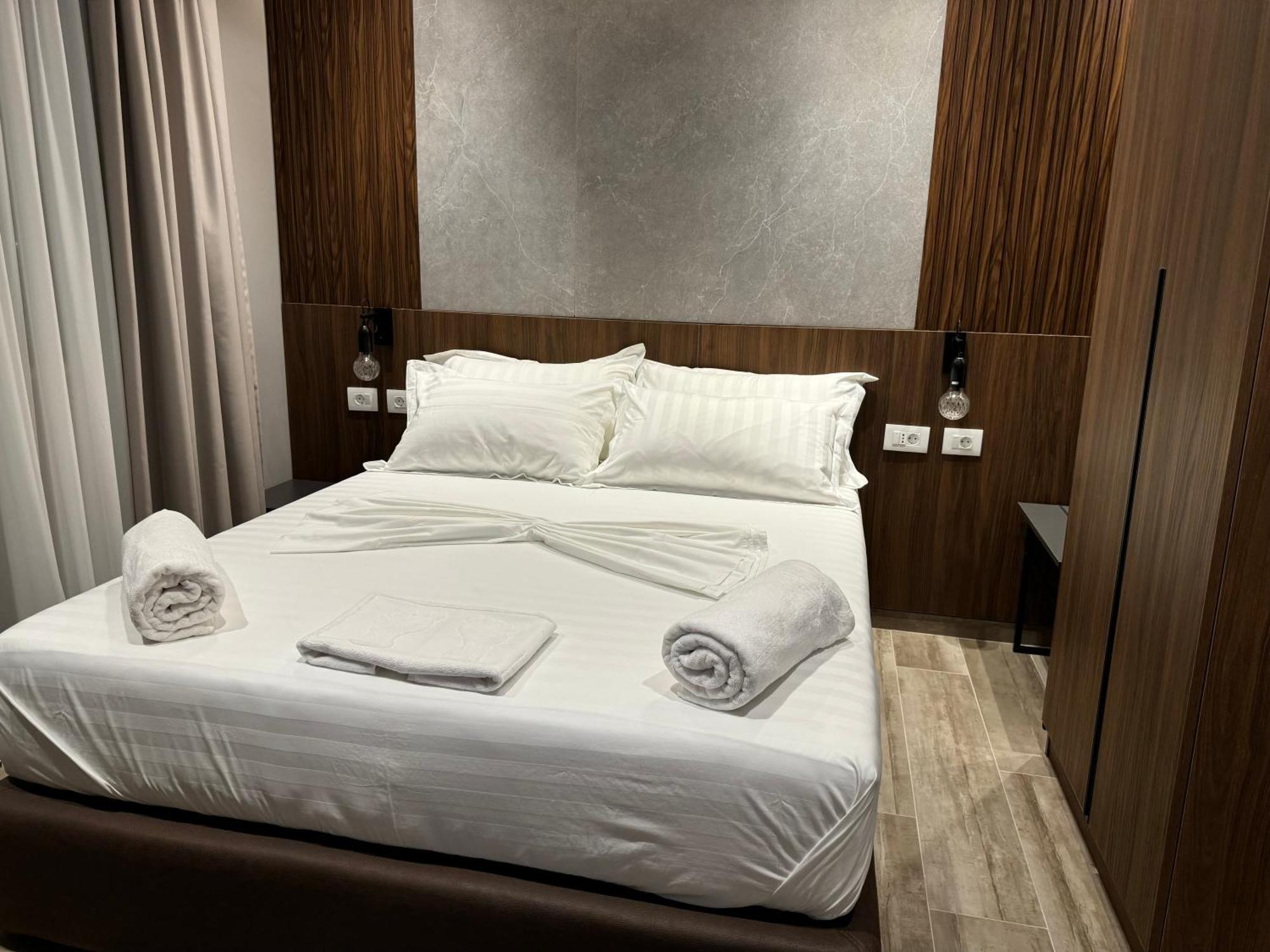 Side Airport Hotel Κρούγια Εξωτερικό φωτογραφία