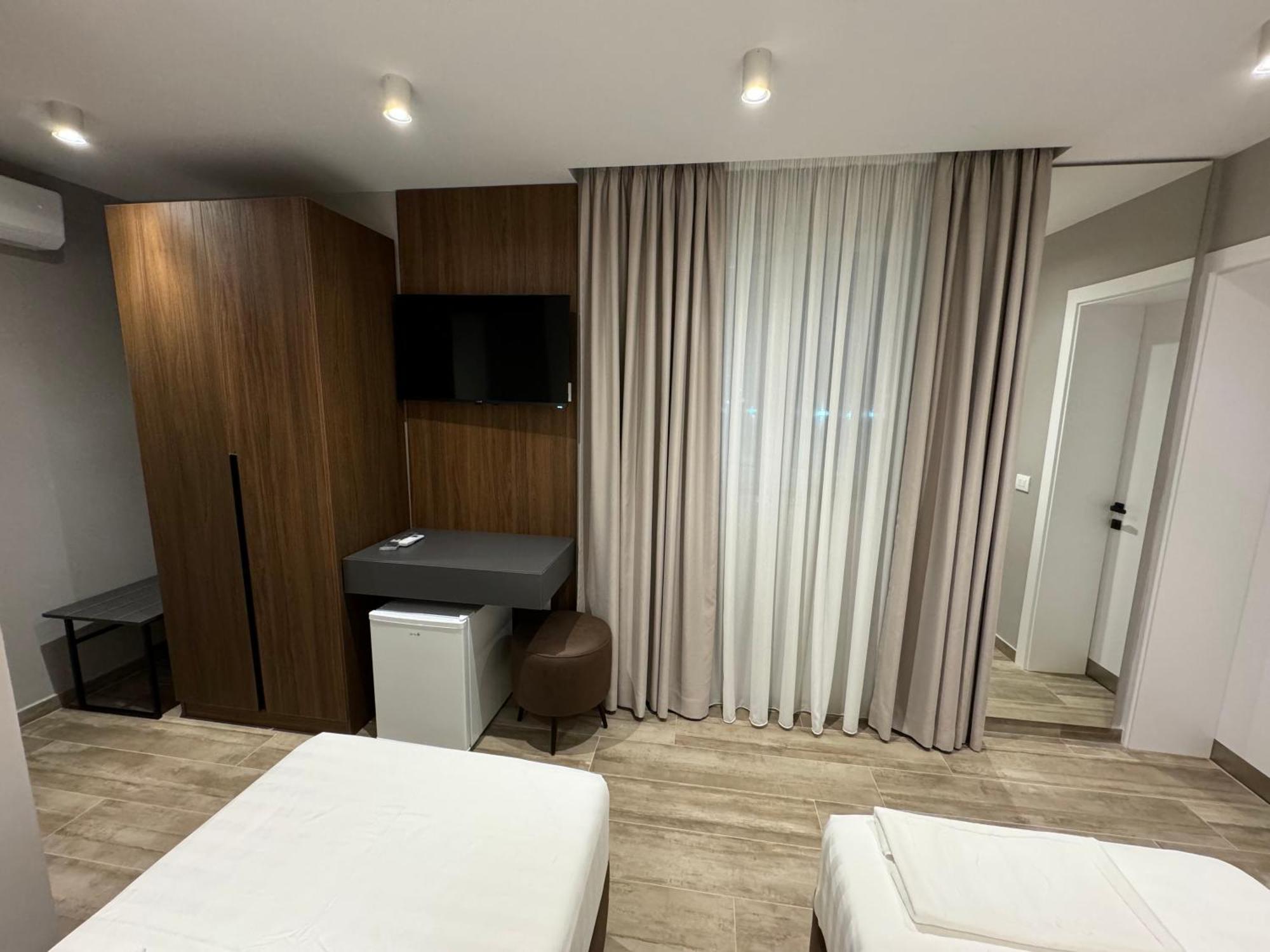 Side Airport Hotel Κρούγια Εξωτερικό φωτογραφία